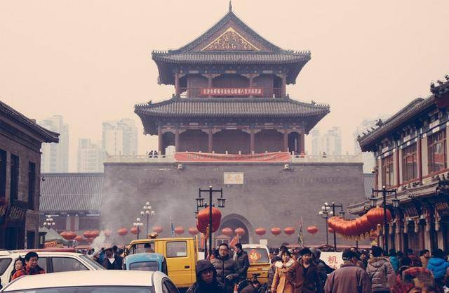 荔湾广场，广东省的地标与文化缩影