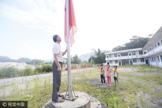 广东省撤并麻雀学校的深度探讨